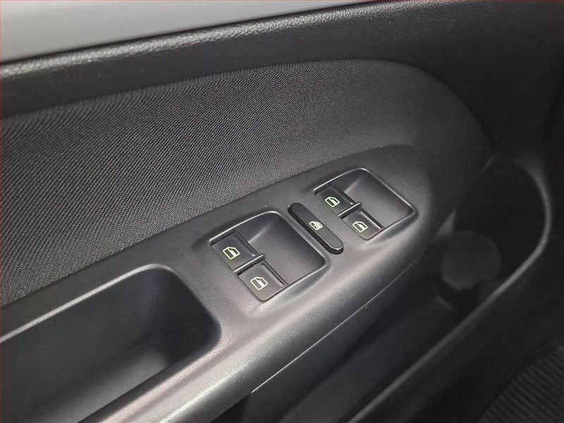 Škoda Octavia (2011) 2.0 TDI, Automat, Navi - fotka 17 z 18