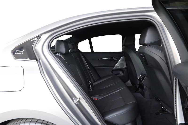BMW Řada 5 540d xDrive Sedan - fotka 6 z 27