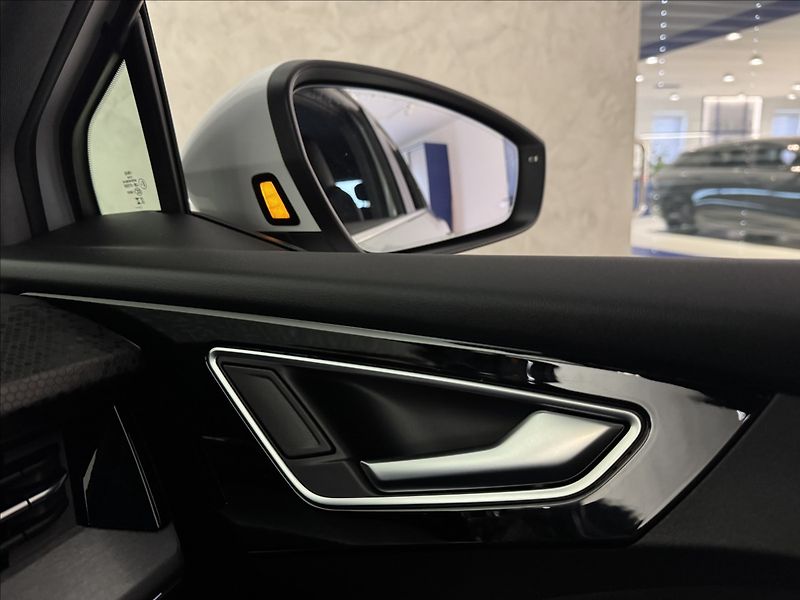 Audi Q4 e-tron 40 150kW LED Matrix - fotka 26 z 49
