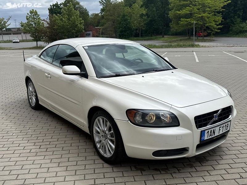 Volvo C70 (2007) 2.4D, 132kw Kabrio Automat - fotka 7 z 21