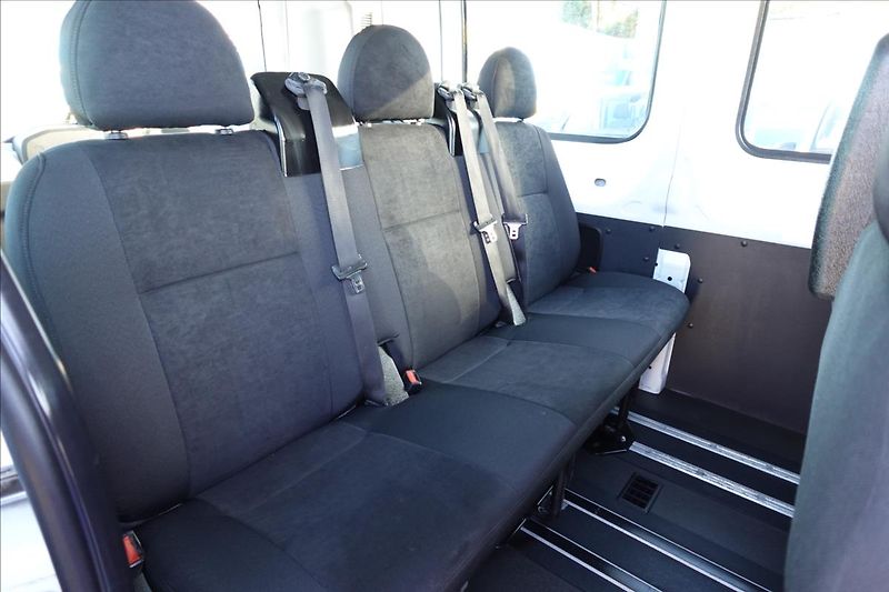 Ford Transit 2,2 TDCI  L3H2 9 MÍST BUS KLIM - fotka 13 z 31