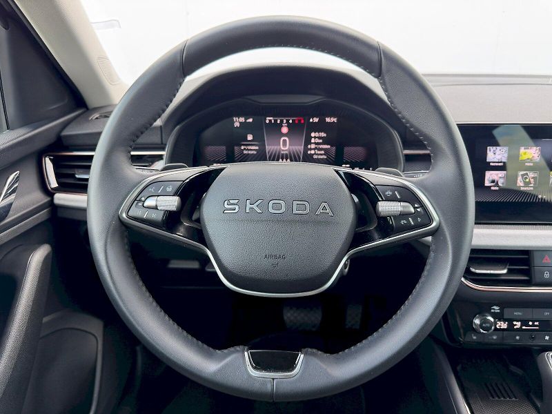 Škoda Kamiq (2025) 1.0 TSI 85kW DSG Top Selection - fotka 7 z 35