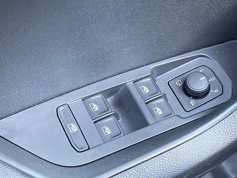 Škoda Karoq (2024) 1.5 TSI Selection - fotka 20 z 34