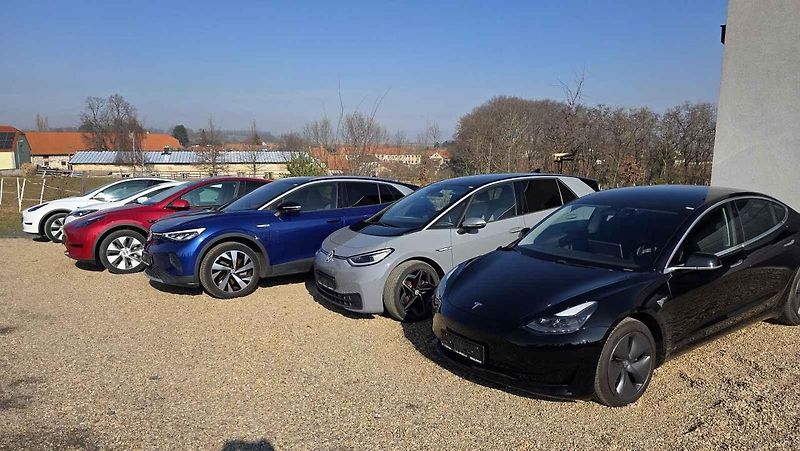 Dovoz elektromobilů se zvýšil.