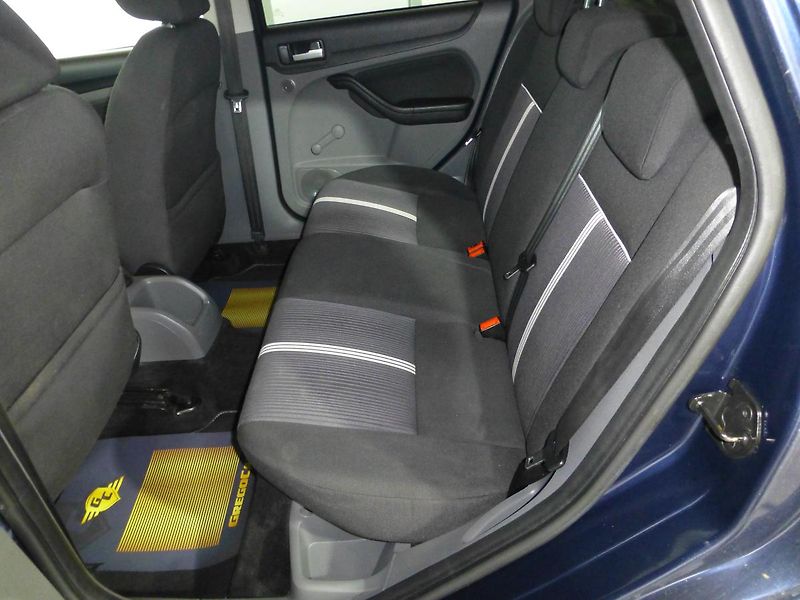 Ford Focus (2010) 1,6TDCI-80KW*KLIMATIZACE**ALU* - fotka 13 z 23