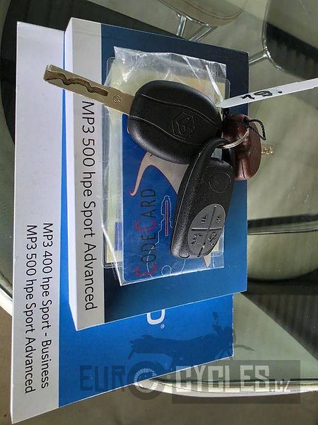 Piaggio MP3 500 (2022) - fotka 16 z 16