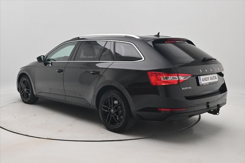 Škoda Superb 2,0 TDI 110 kW DSG Style Záruk - fotka 7 z 32