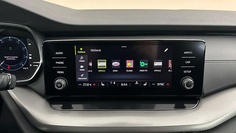 Škoda Octavia 2.0 TDI Ambition Combi - fotka 10 z 26