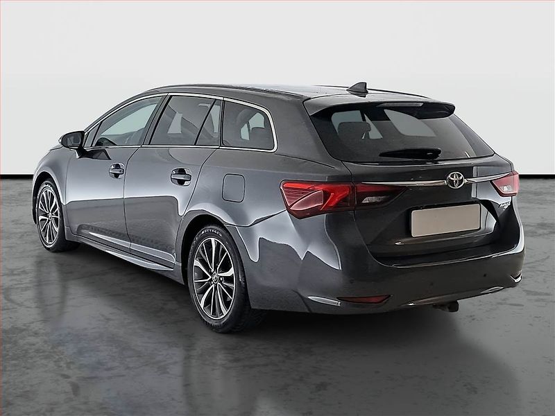 Toyota Avensis (2016) 2.0 D-4D, Navi, Tempomat - fotka 4 z 20