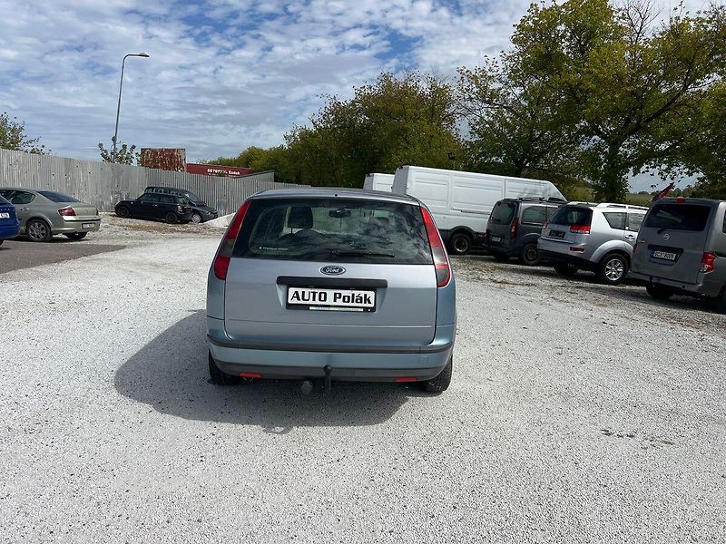 Ford Focus 1.6 i - fotka 13 z 14