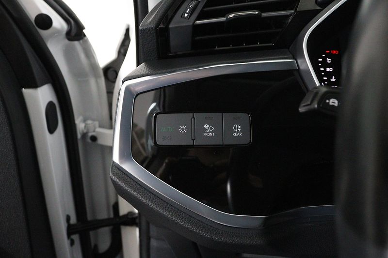 Audi Q3 TFSI 1,5 Stronic - fotka 15 z 26