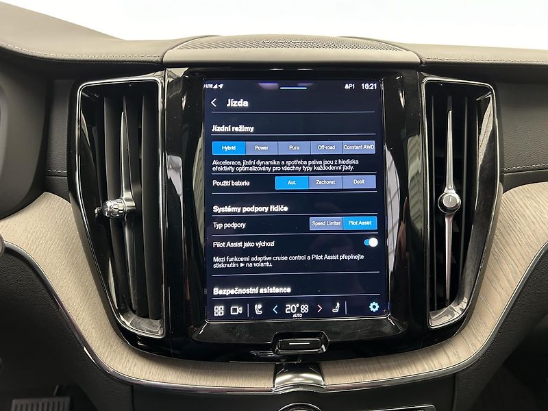 Volvo XC60 2.0 T6 4x4 Recharge Inscriptio - fotka 28 z 31