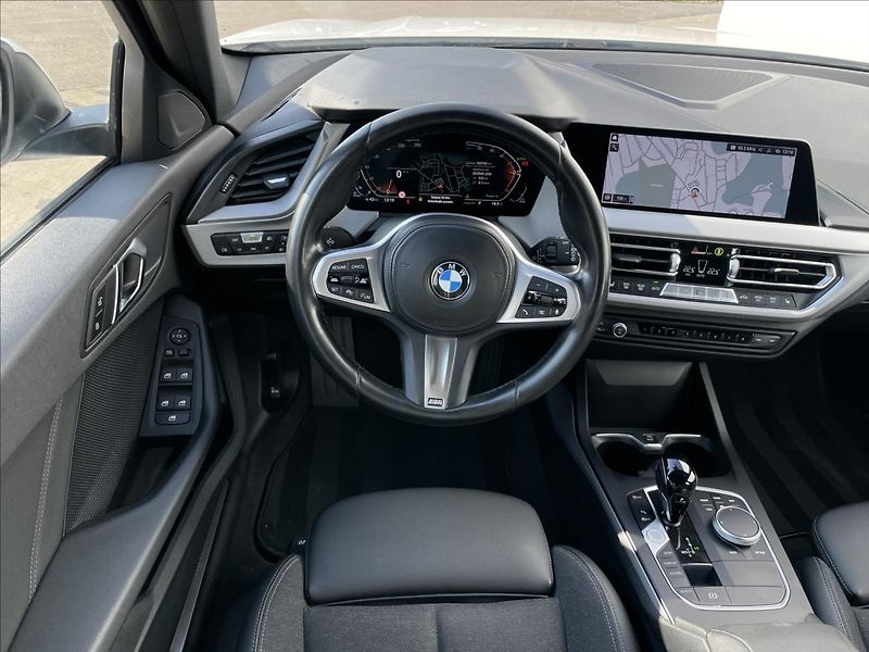 BMW Řada 1 2,0 120d xDrive Advantage A8 - fotka 7 z 22