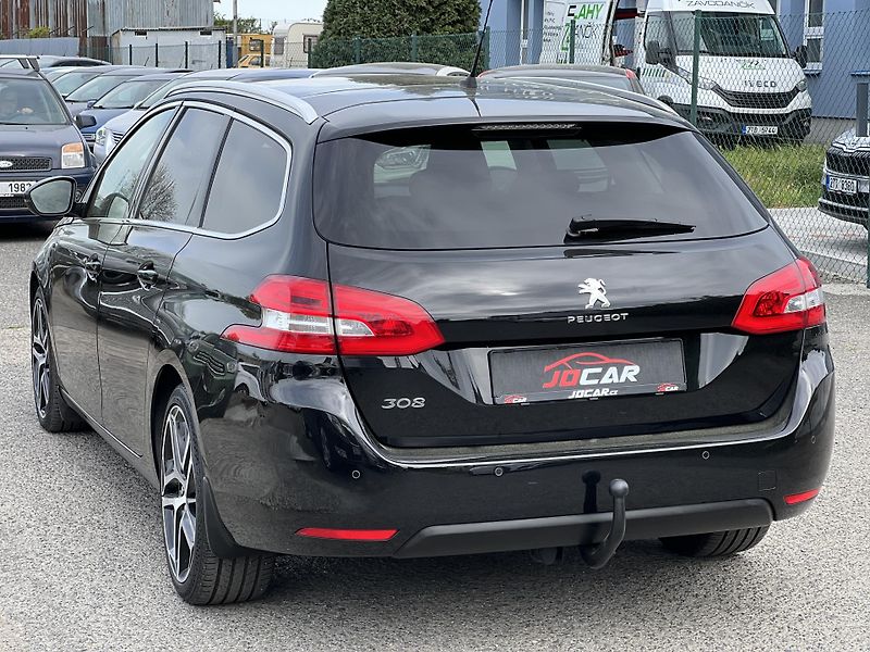 Peugeot 308 1.6HDi NAVI KLIMA TAŽNÉ ALU - fotka 5 z 45