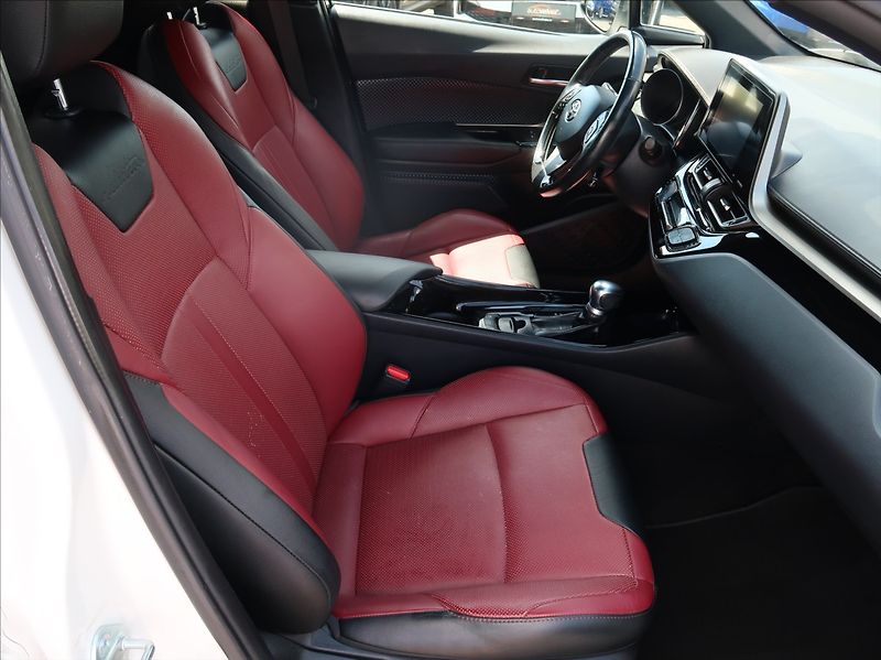 Toyota C-HR 1,8 Hybrid,Selection,NovéČR - fotka 13 z 26