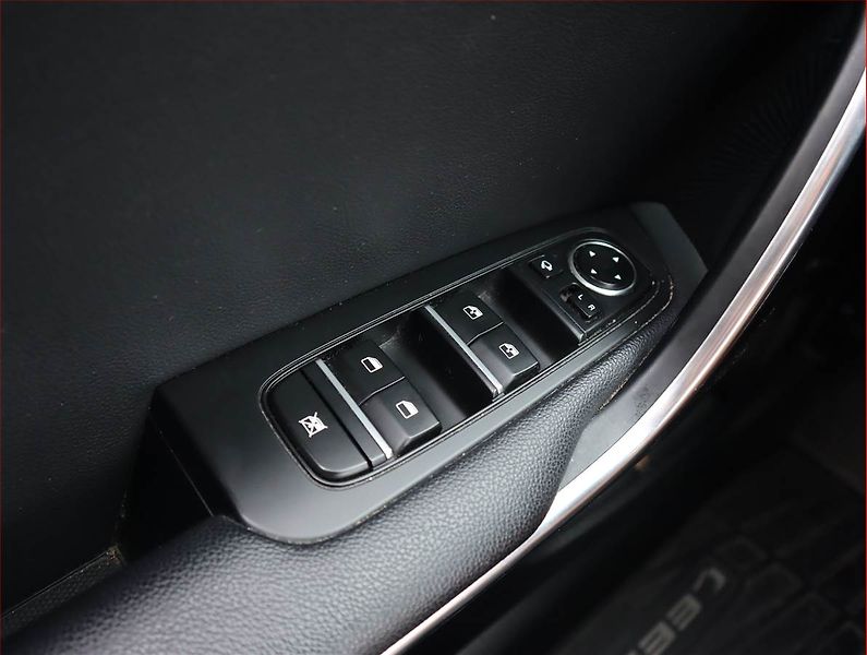 Kia Ceed (2018) 1.4 T-GDI, Serv.kniha - fotka 13 z 18