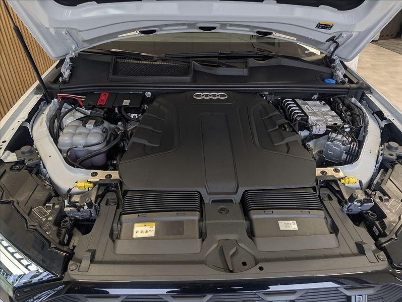 Audi Q7 3.0 TDI 50 s Line - fotka 35 z 35