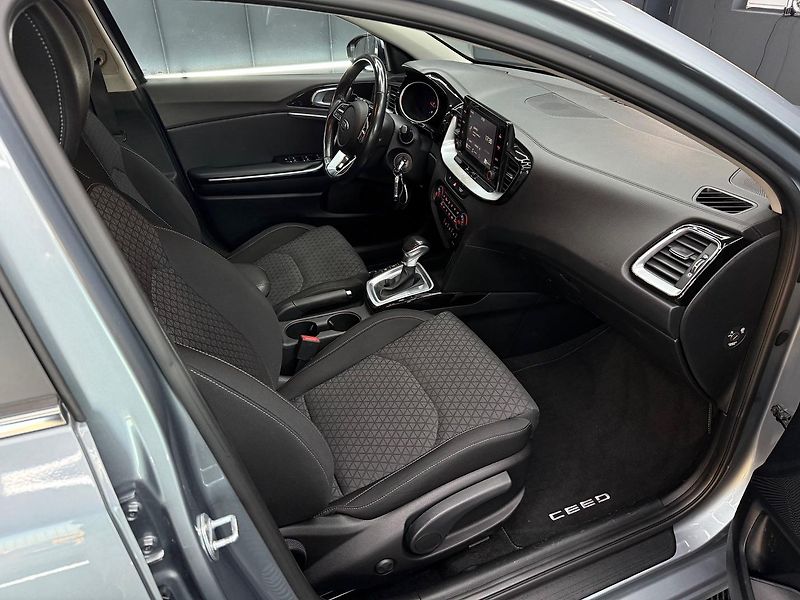 Kia Ceed (2020) SW 1.6 CRDi 136k Platinum A/T - fotka 11 z 22