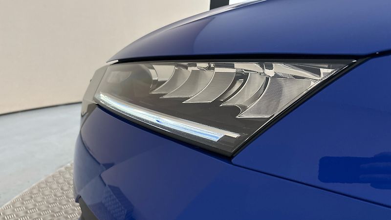 Škoda Octavia 2.0 TDI Ambition Combi - fotka 18 z 24