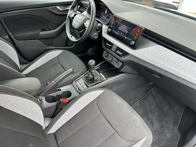 Škoda Kamiq (2025) 1.0 TSI Selection - fotka 8 z 31