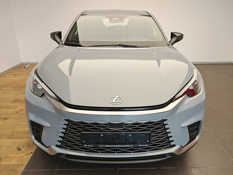 Lexus LBX ELEGANT TECH - fotka 2 z 39