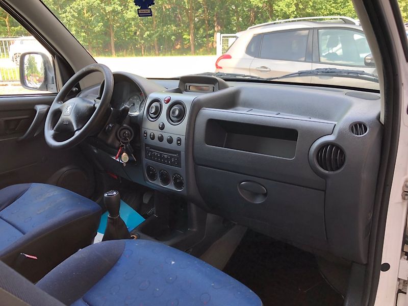 Peugeot Partner (2004) 1.9 D - fotka 12 z 26