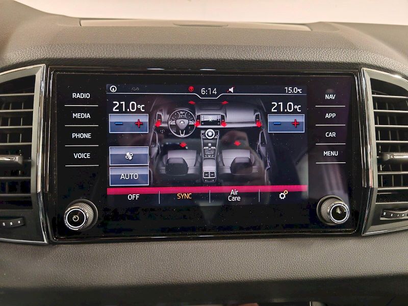 Škoda Karoq (2018) 1.6 TDI 85 kW Ambition - fotka 13 z 28