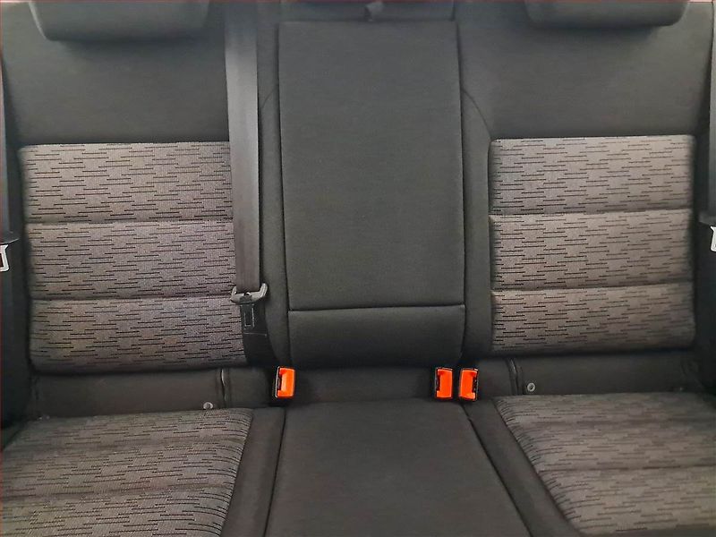 Škoda Octavia (2012) 1.6 TDI, Automat, Tempomat - fotka 10 z 16