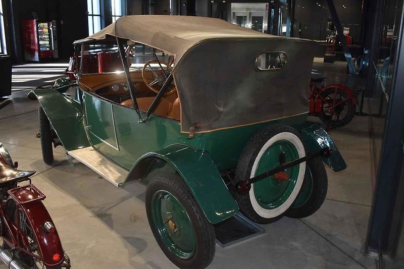 Tatra 11 v muzeu nákladních automobilů v Kopřivnici