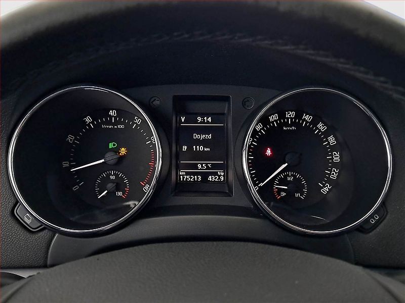 Škoda Yeti (2012) 1.2 TSI, Serv.kniha, Navi - fotka 11 z 16