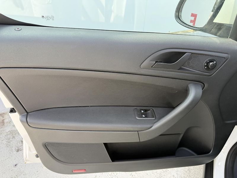 Škoda Yeti (2012) 1,2 TSI 77kW, ser.knížka - fotka 16 z 27