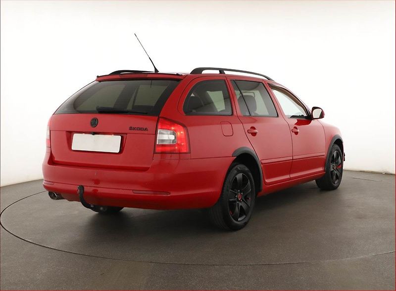 Škoda Octavia (2011) 1.6 TDI, po STK, Tažné - fotka 5 z 15
