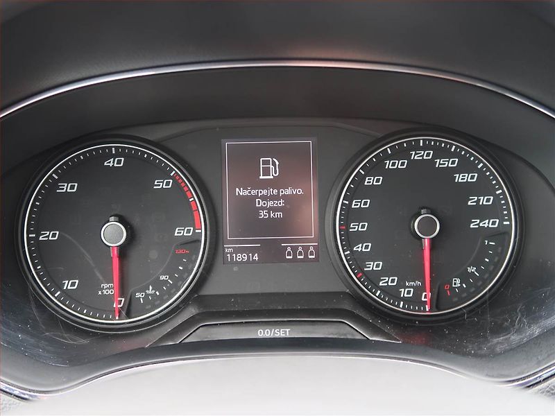 Seat Arona (2018) 1.6 TDI, Vyhř. sedaček - fotka 11 z 19