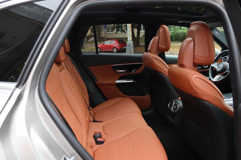Mercedes-Benz GLC Mercedes-Benz GLC 200 4MATIC - fotka 46 z 58