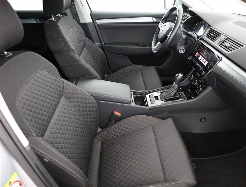 Škoda Superb (2018) Style Plus 2.0 TDI, 4X4 - fotka 7 z 21