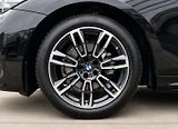 BMW Řada 5 520d xDrive Touring M-Sport - náhled 31