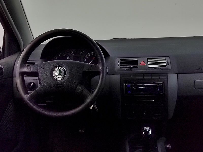 Škoda Fabia (2004) Classic 1,2 40kW - fotka 6 z 25