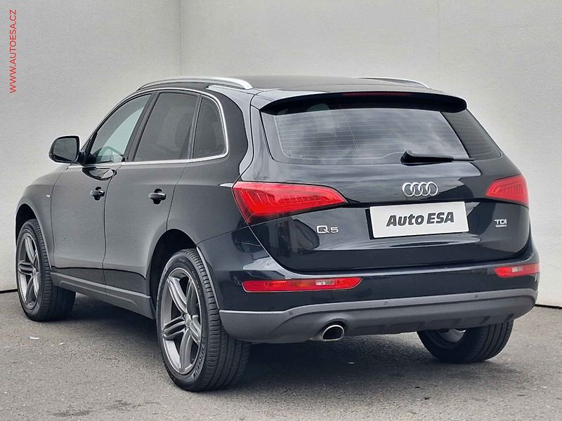 Audi Q5 (2014) 2.0TDI Quattro, S-line - fotka 6 z 16