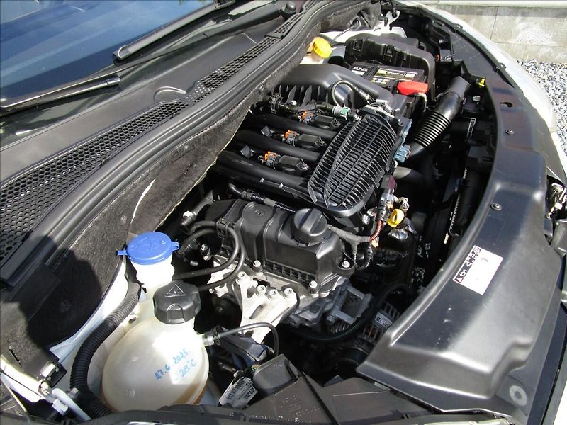Peugeot 208 1.0i - fotka 39 z 40