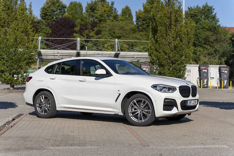 BMW X4 (2021) xDrive 20d M Sport paket, DPH - fotka 10 z 32