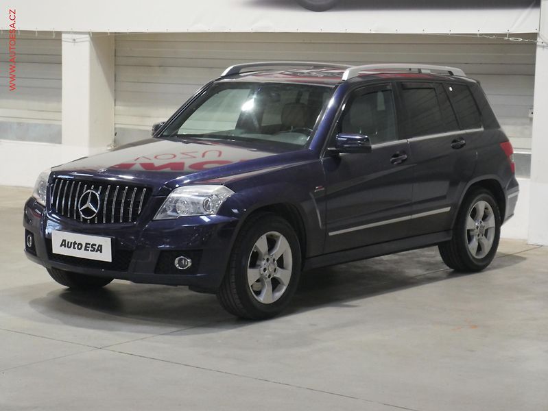 Mercedes-Benz GLK (2009) 3.0 CDi 4Matic, AT, xenon - fotka 3 z 19