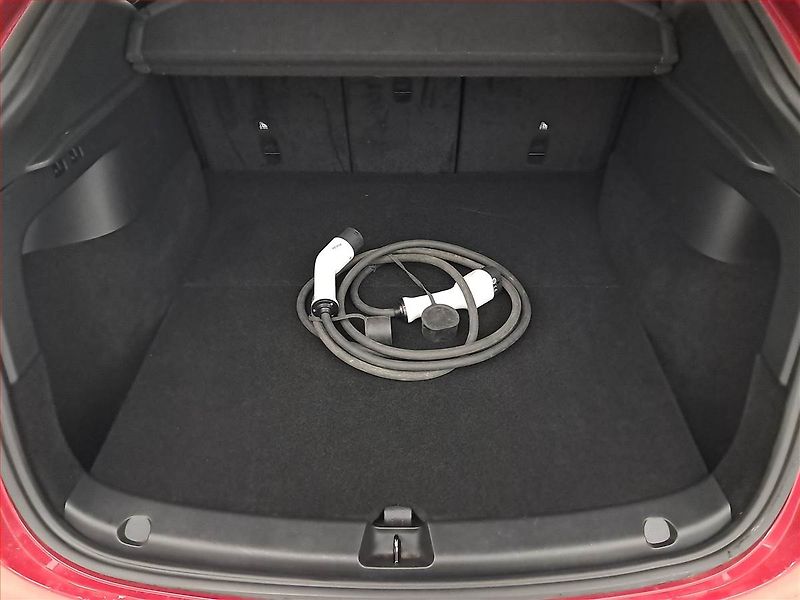 Tesla Model Y (2022) Long Range AWD 79kWh, SoH 91% - fotka 23 z 28