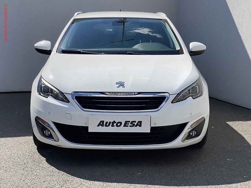 Peugeot 308 (2016) 1.6 HDi SW, Allure - fotka 2 z 15