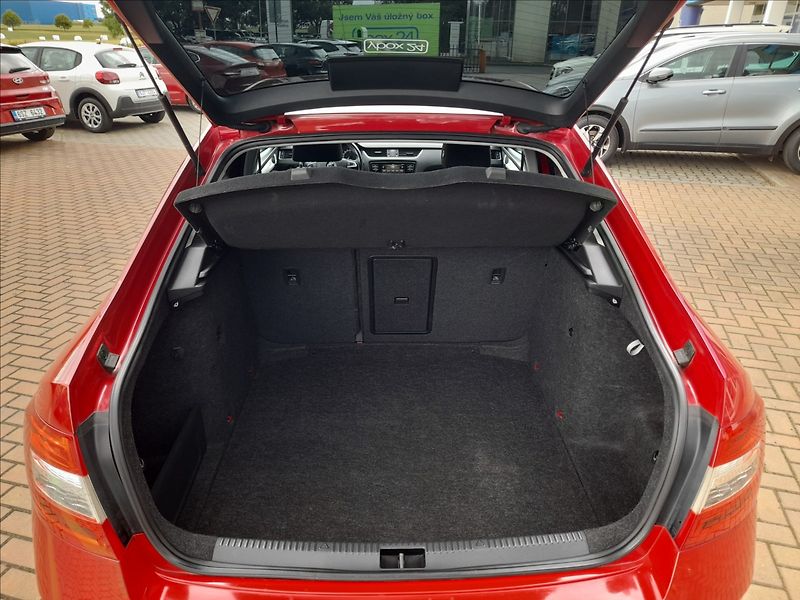 Škoda Octavia 1,5 TSi Ambition - fotka 17 z 18