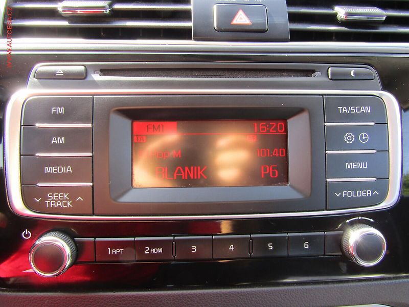 Kia Rio (2016) 1.3i, ČR, AC, STK2/28 - fotka 11 z 13