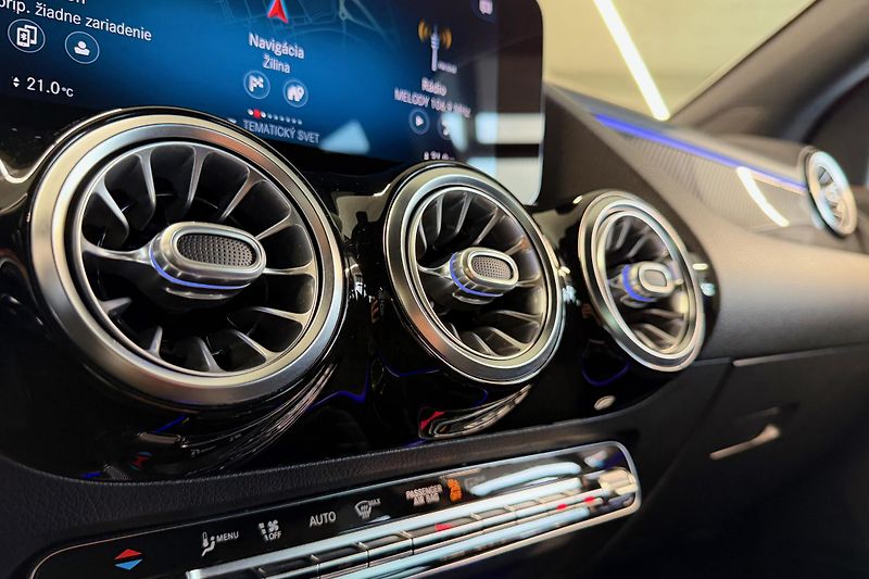 Mercedes-Benz GLA (2021) GLA 220d 4Matic AMG Line - fotka 38 z 121