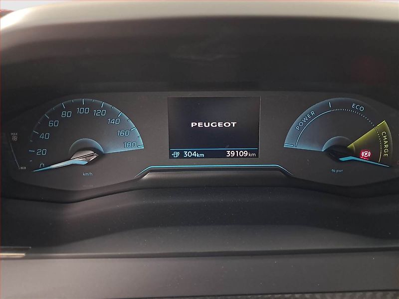 Peugeot 2008 (2023) Active 50 kWh, SoH 100% - fotka 11 z 20