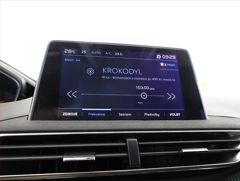 Peugeot 5008 (2021) 1.5 BlueHDi, 7 míst, Tempomat - fotka 11 z 18