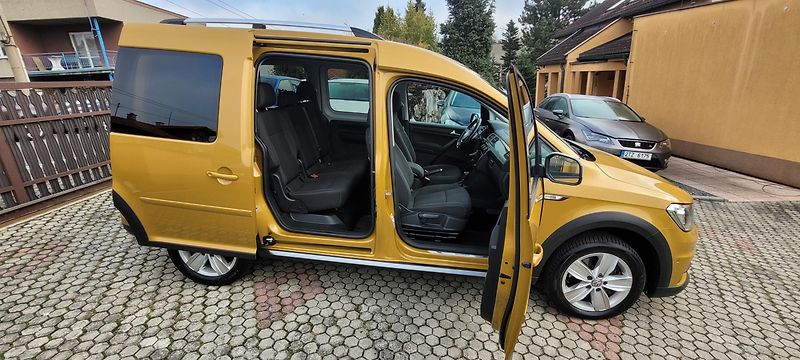 Volkswagen Caddy (2018) 1,4 TSi 96kW DSG Alltrack - fotka 15 z 47
