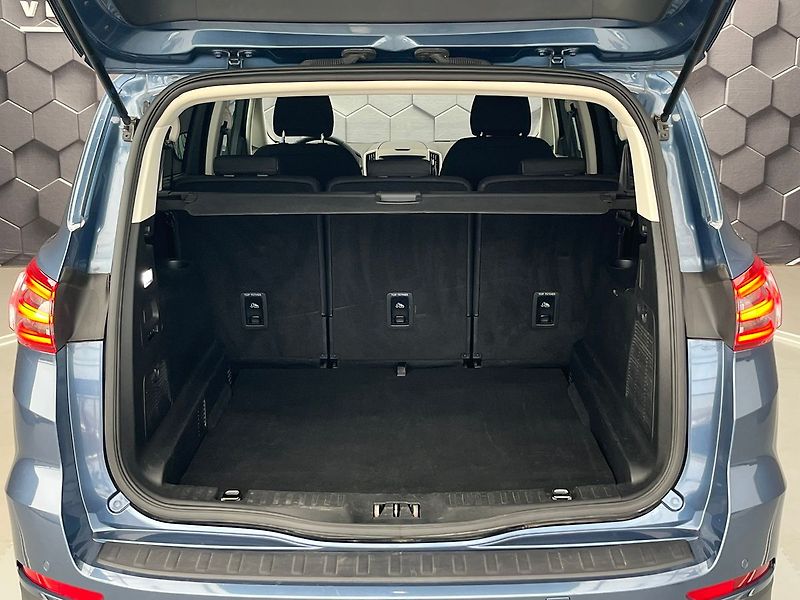 Ford S-MAX 2.5 Duratec HEV LED REZERVOVÁN - fotka 41 z 64